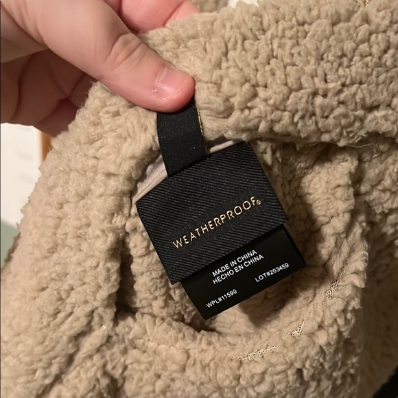 Cozy Beige Sherpa Jacket - Picture 4 of 4